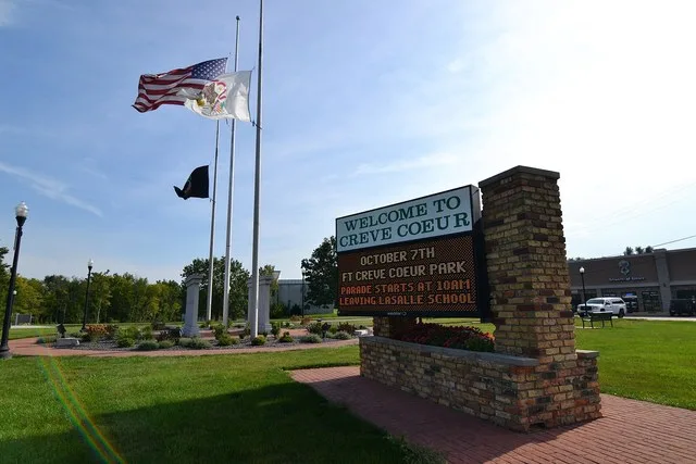 Creve Coeur sign located by the Veterans Memorial