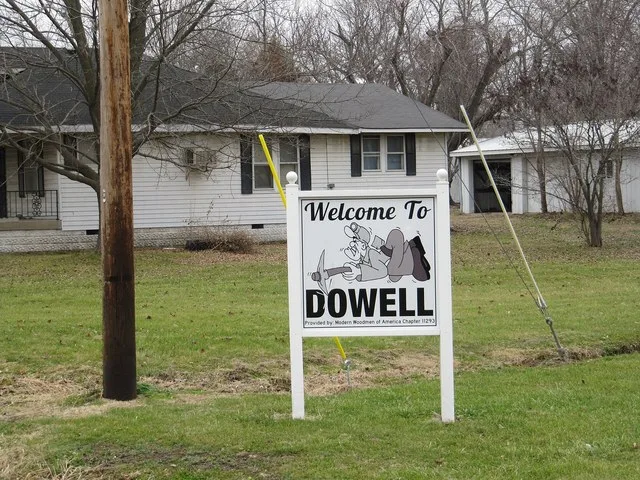 Entering Dowell, IL: 100 block of Union Street