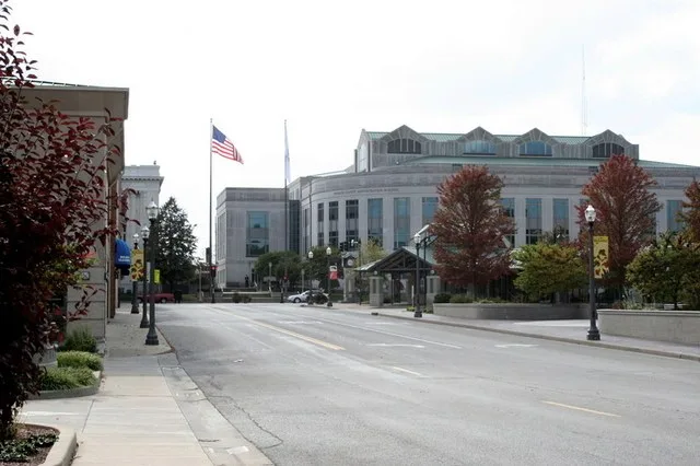 A picture of downtown Edwardsville, Illinois with the Madison County Administrative Building in the background.