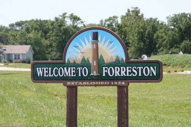 Picture of the sign leading into Forreston, Illinois, USA from the east side of the village.