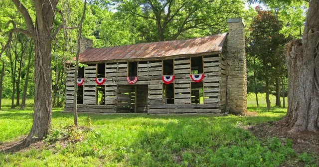 Cabin in Hamburg, Illinois
