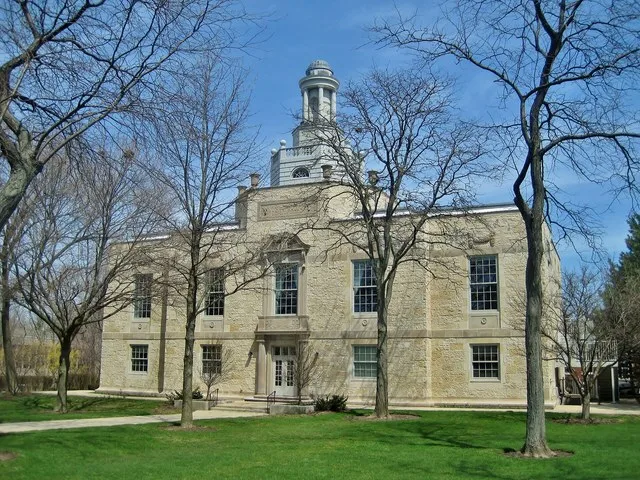 City Hall in the Hazel Avenue/Prospect Avenue Historic District in Highland Park, IL (1930). Built with Wisconsin limestone, it is the third city hall built for the town. Highland...