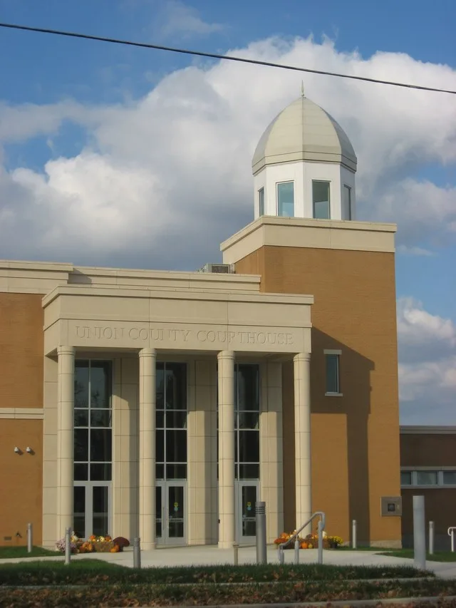 Front of the Union County Courthouse , located at 309 W. Market Street in Jonesboro , Illinois , United States .