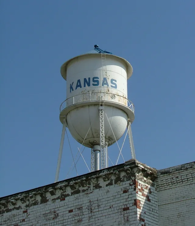 Water tower in Kansas, Illinois