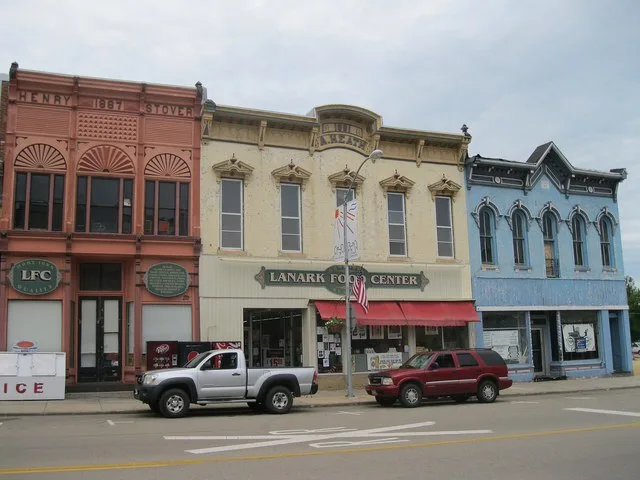 Historic storefronts in Lanark, Illinois .