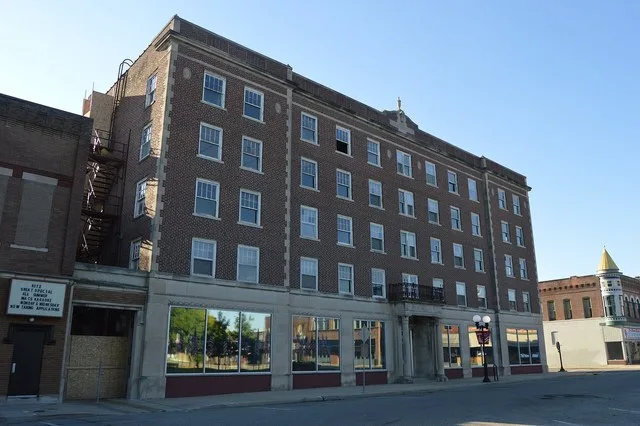 Front and (far left) northern side of the Lamoine Hotel , located at 201 N. Randolph Street in Macomb , Illinois , United States . Built in 1926, it is listed on the National Regi...