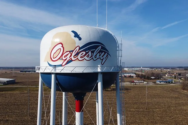 Oglesby recoated water tower with updated emblem