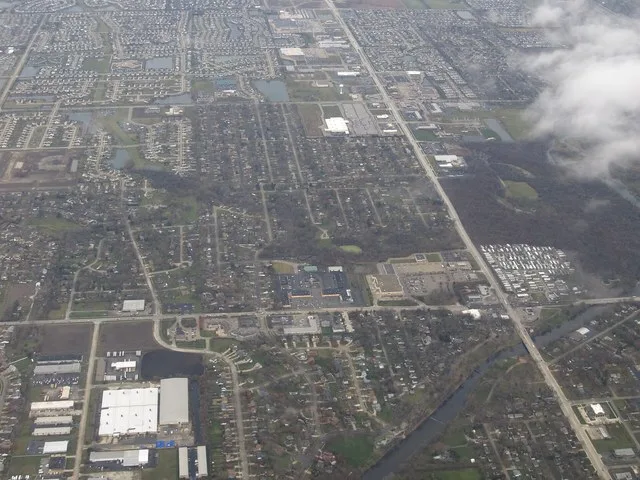 The DuPage River is a 28.3-mile-long (45.5 km) tributary of the Des Plaines River in the U.S. state of Illinois. The river begins as two individual streams. The West Branch of the...