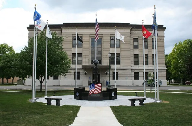 Monument on the east side of the Douglas County, Illinois courthouse