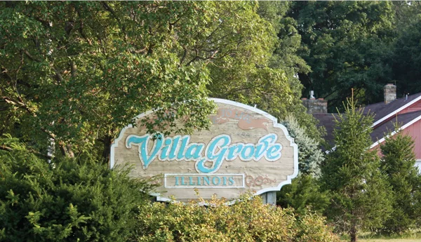 Entering Villa Grove from the north.