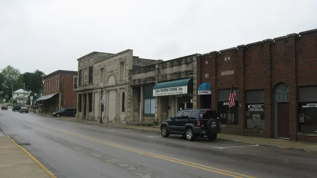 Buildings on the western side of the 200 block of N. Sale Street in downtown Ellettsville , Indiana , United States . These buildings compose part of the Ellettsville Downtown His...