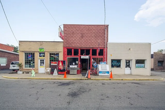 Photo from Small Town Indiana photo survey.