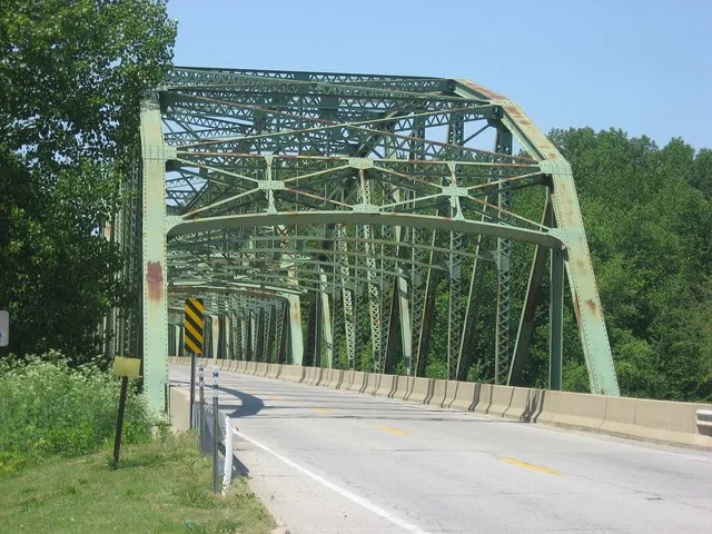 Eastern end of the bridge that carries U.S. Route 36 over the Wabash River between Montezuma in Parke County and Helt Township in Vermillion County in the U.S. state of Indiana ...