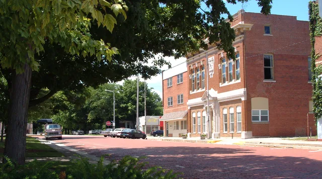 Buildings along Smith Street, on the north side of the town square in Oxford, Indiana . The larger brick structure is the Oxford Masonic Temple building. This photo looks west-nor...