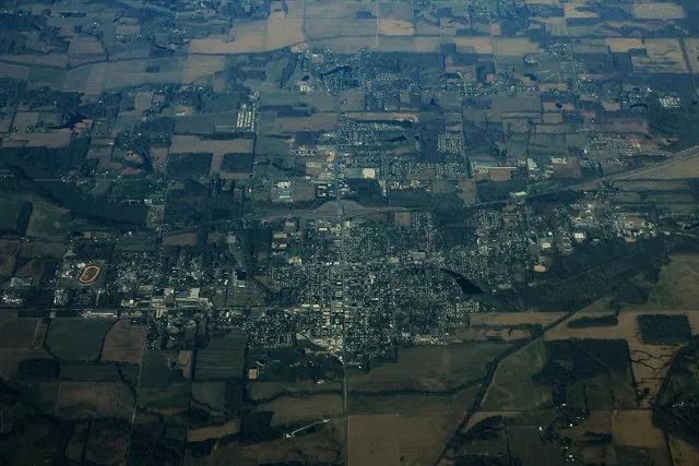 Scottsburg, Indiana - Aerial (40221454694).jpg