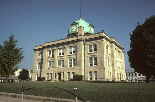 Owen County Courthouse in Spencer, Indiana, United States