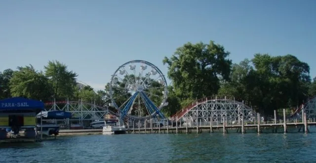 Arnolds-Park-From-Lake