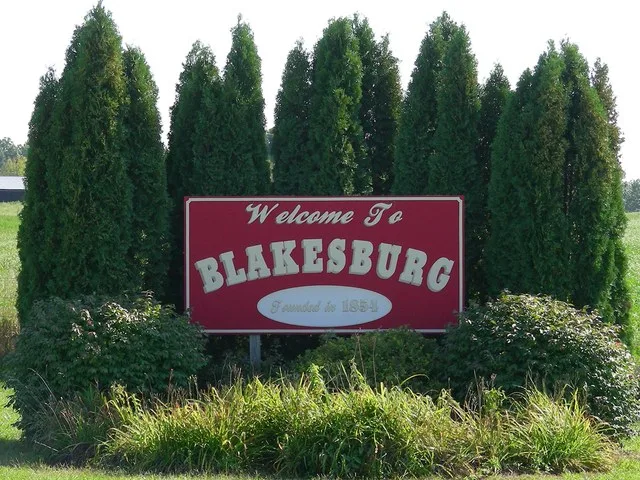 A view of the Welcome to Blakesburg sign located just north of Blakesburg on Highway 47.
