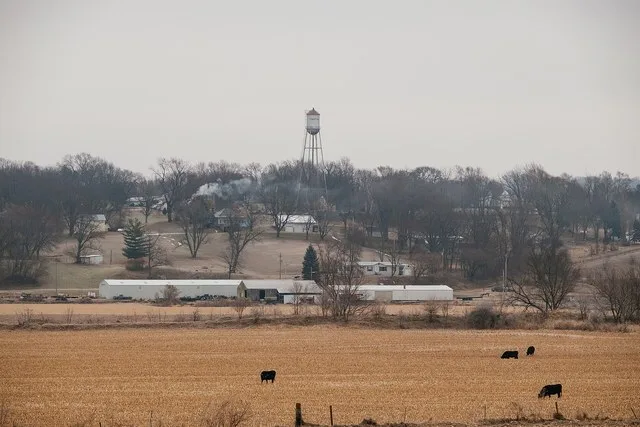 Castana viewed from the west at Highway L20