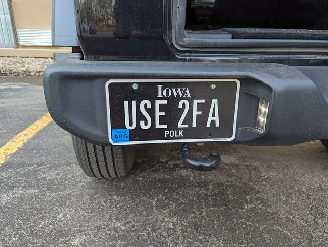 Craig Leabhart's custom USE 2FA tags, Demicon 33, Des Moines, Iowa, USA