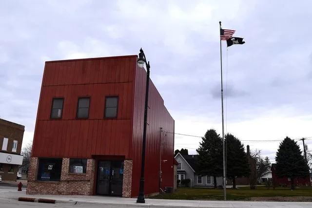 Post office in Fairbank, Iowa .