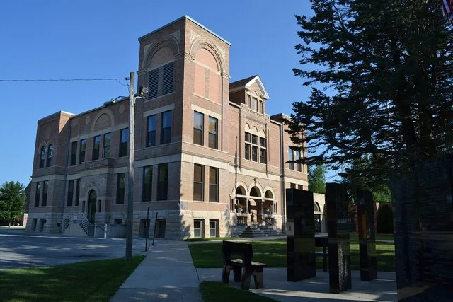 Hancock County Courthouse, State St. Garner