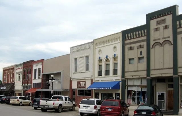downtown Harlan, Iowa [Added by Nyttend :] These buildings are part of the Harlan Courthouse Square Commercial District , listed on the National Register of Historic Places