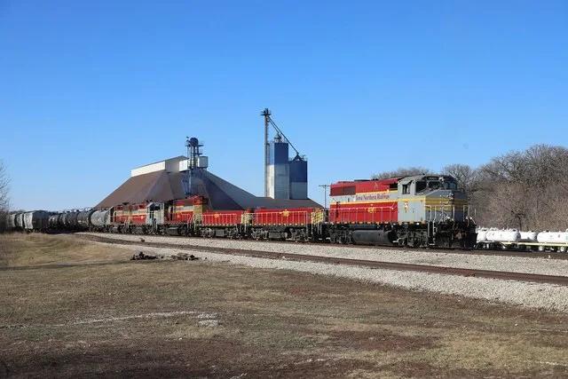 We had this train in mind all day after Dan and I saw it parked in Marble Rock in the morning. Headed back this way late in the day, we heard IANR 4001 get a TW to Butler, and cha...