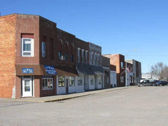 Monroe, Iowa. Billwhittaker ( talk ) 17:09, 6 January 2009 (UTC)