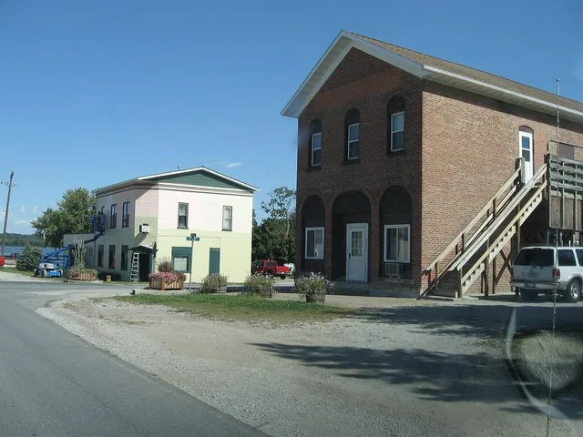 Montrose, Iowa. Yep, I took it through my windshield, I'm ashamed to admit. This was before I became serious about photographing the small towns of Iowa. Billwhittaker ( talk ) 17...