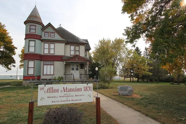 Allee Mansion located near Newell, Iowa , built in 1891.