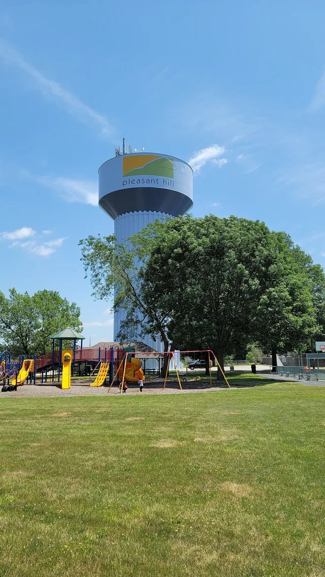 Pleasant Hill water tower