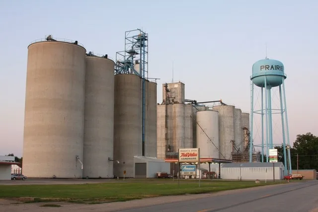 Grain elevators in Prairie City.