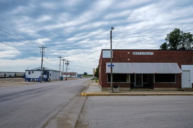 Facing Northwest on 1st Street in Ralston, IA.
