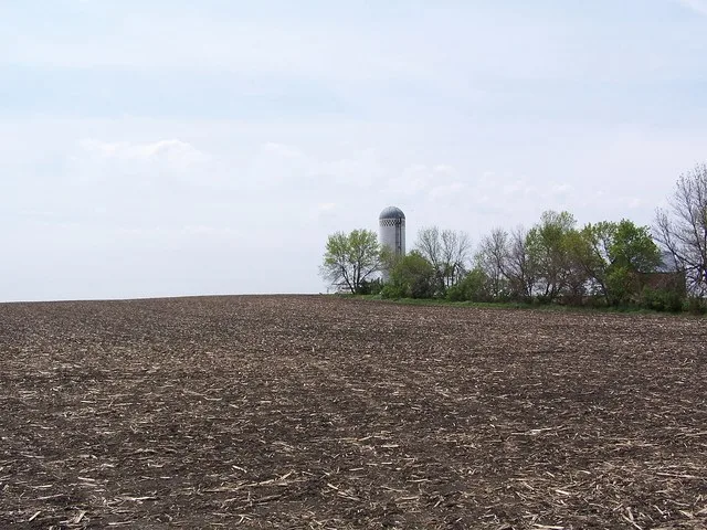 en:Hawkeye Point , the high point of en:Iowa . Located near en:Sibley, Iowa .