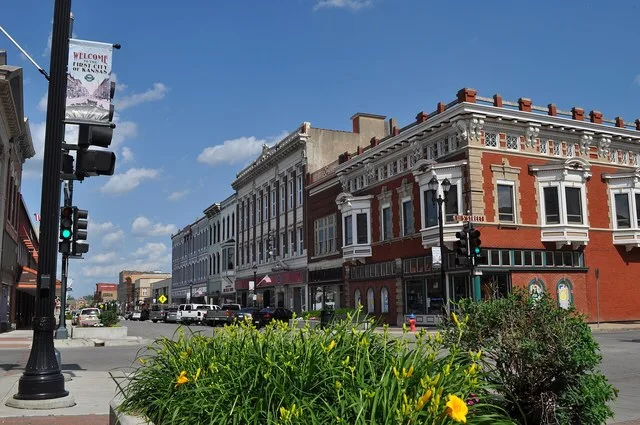 The corner of Delaware Street and Fifth Street in downtown Leavenworth, Kansas, in 2014.