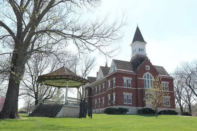Linn County Courthouse