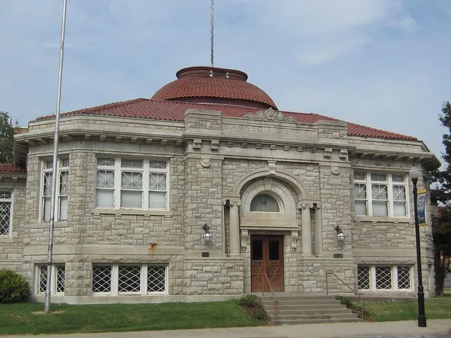Parsons, KS former public library. (2013)