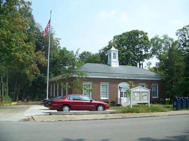 Anchorage Kentucky Post Office Summer