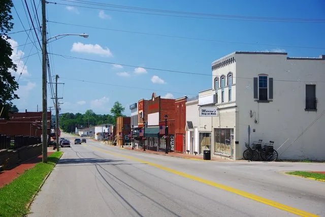 Main Street (U.S. Route 231) in Beaver Dam, Kentucky, United States.
