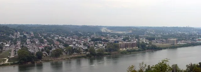 A view of Bellevue, Kentucky from Eden Park in Cincinnati, Ohio.