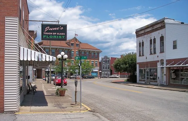 Louisa Street as viewed from 27th Street in downtown w:Catlettsburg, Kentucky .