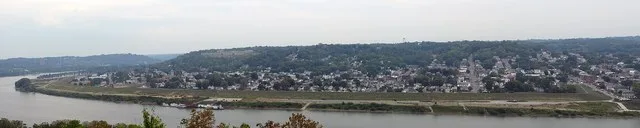 A view of Dayton, Kentucky from Eden Park in Cincinnati, Ohio.