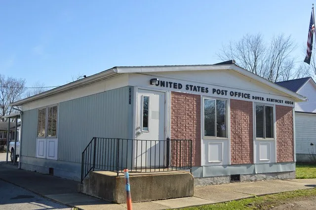 Front and northern side of the Dover post office, located at 2047 Market Street in Dover , Kentucky , United States .
