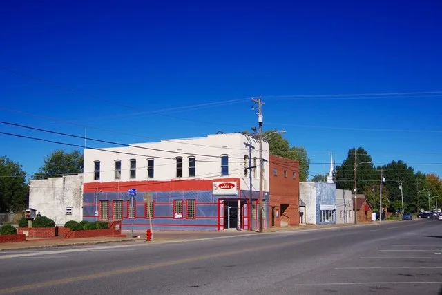 Businesses along Broadway (Kentucky Route 358) in LaCenter, Kentucky, United States.