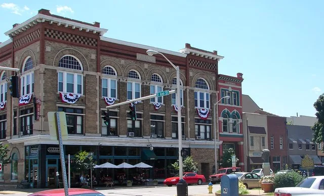 Corner of West 3rd and St. Ann Streets in Owensboro, Kentucky. In a NRHP Historic District