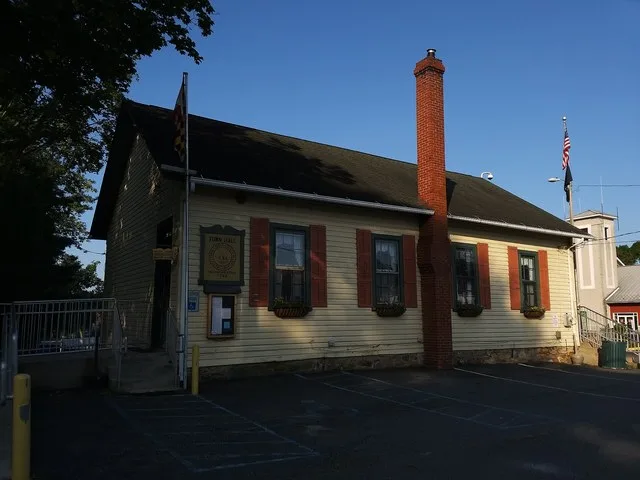 Charlestown town hall and post office