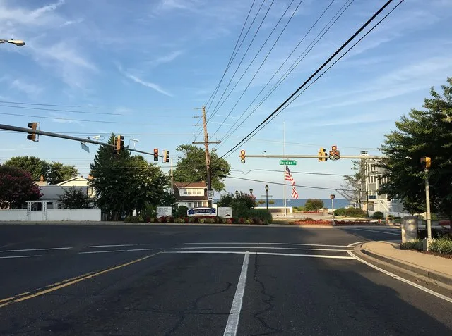 View east at the east end of Maryland State Route 260 (Chesapeake Beach Road) at Maryland State Route 261 (Bayside Road) in Chesapeake Beach, Calvert County, Maryland