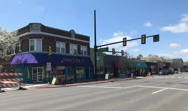 Downtown Berkley on 12 Mile Road. Metadata is at File:WABerkleyHeader.jpg, I had to remove an obstructive object.