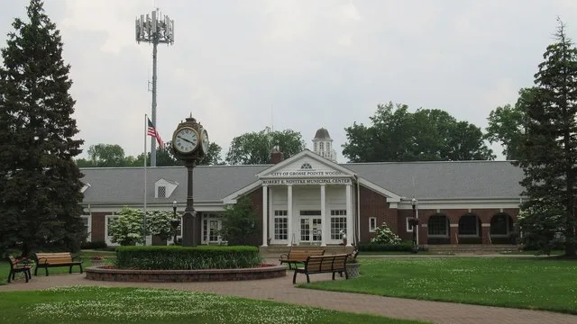 Grosse Pointe Woods, MI